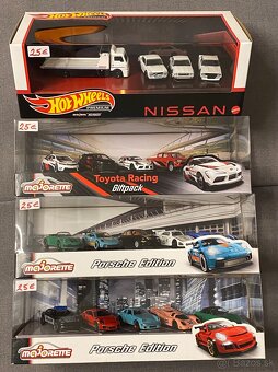 Modely 1/64 rôznych značiek - 9