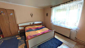 Exkluzívne. Rodinný dom v tichej lokalite pod lesom v Prakov - 9