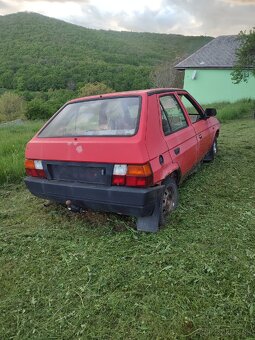 Škoda favorit - 9