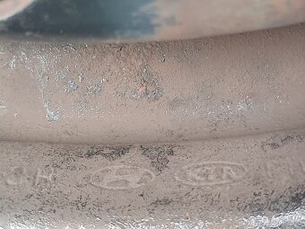 plech.disky Kia/Hyundai--6Jx15-ET-48--5x114,3 - 9