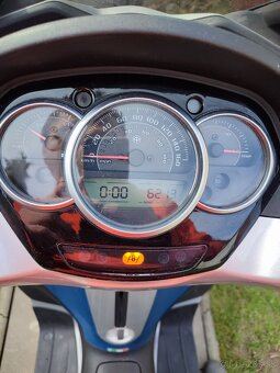 Piaggio MP3 Yourban 300 - 9