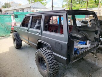 Jeep Cherokee XJ 4.0 - 9