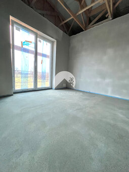 Reality KOMPLEX s.r.o., Vám ponúka na predaj moderný dvojdom - 9