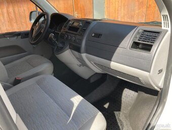 VOLKSWAGEN TRANSPORTER T5 2,0 TDi 4MOTION - 9