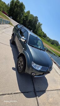 Mitsubishi l 200 - 9