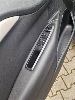 Citroën C4 1.6 VTi Attraction 88KW SR 1majitel Top Stav - 9