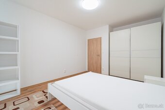 Na prenájom | 2 izbový byt s loggiou - Silvánová ul. - 9