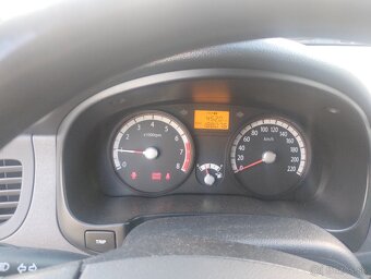 Kia Rio 1.4 LX Plus - 9