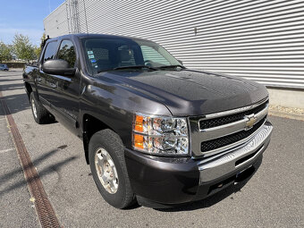 Chevrolet Silverado 5.3 V8, 4x4, LPG, 97 500 km, tažné 3.5t - 9