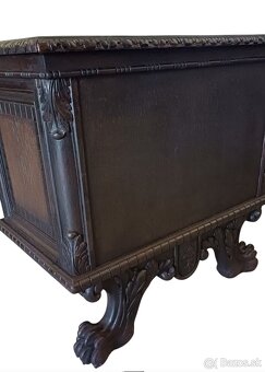 Staroẓ̌itný pisací stôl - 9