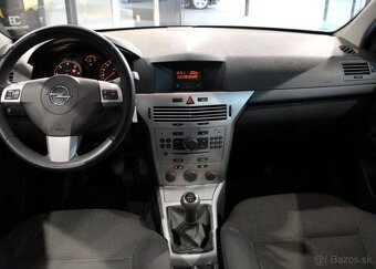Opel Astra 1,7 CDTi nafta manuál - 9