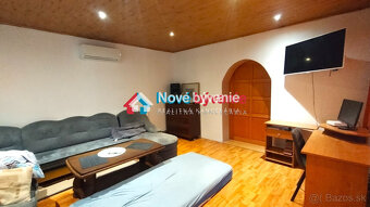 Rezervovaný, rodinný dom s bazénom a veľkou garážou-Nýrovce( - 9