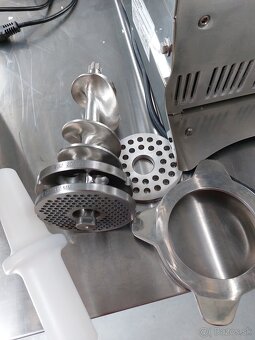 Mlynček na mäso 22 Mäsiarský vlček rezačka 22 " - 9