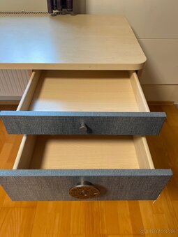 Písací stôl s úložným priestorom a zásuvkami - 9