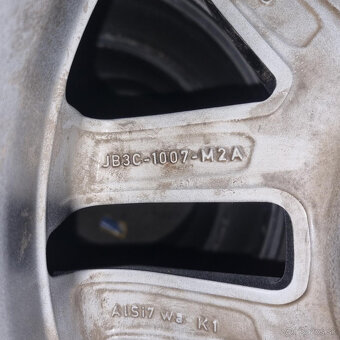 Ford disky 6x139,7 R17 8,5J ET55 - 9