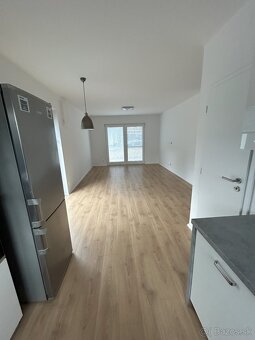 4 izbový rodinný dom na prenájom Sucany/hradiska - 9