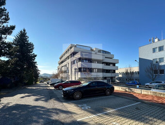 1 IZBOVÝ BYT NITRA, NOVOSTAVBA, BALKÓN, PARK. MIESTO - 9