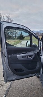 Opel Combo, Peugeot Rifter, Toyota Proace - 9
