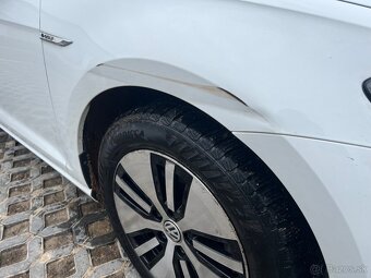 Volkswagen e-Golf VII Facelift 35,8 kWh (r.v. 2019) - 9