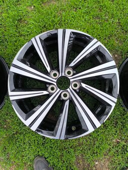 Hliníkové disky Toyota Corrola 7x17 5x114.3 - 9