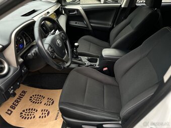 Toyota RAV4 2.2 l D-4D Premium - 9