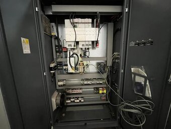 Obráběcí centrum MCV 1016 QUICK r.v. 2014 - 9