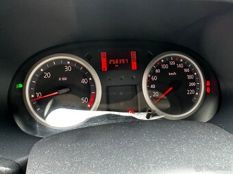Renault Clio 1.5 dci 60kW - 9