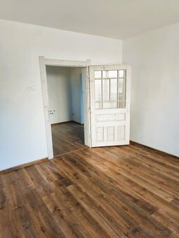 Zrekonštruovaný 3-izbový rodinný dom - 9