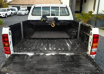 TOYOTA HILUX 2.5 D-4D 4x4 - 2011- 152tis km NAVIJAK-ŤAŽNE- - 9