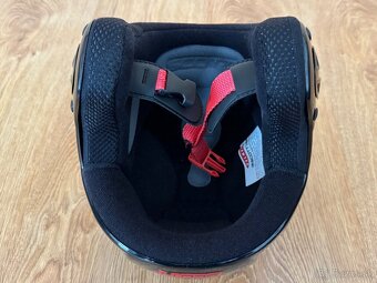 Predám lyže Blizzard Spirit 3 151cm s lyžiarkami a prilbou - 9