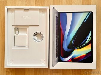 MacBook Pro 16" i7-2.6GHz/16GB/512GB, Výdrž batérie 6 hod. - 9