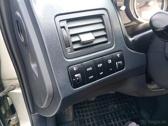 Predám Hyundai tucson 4x4 2.0 CRDI SUV - 9