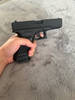 Glock Umarex Airsoft CO2 plynova - 9