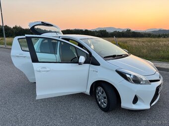 Toyota Yaris 1.5 Hybrid Style Selection VVT-iE Automat - 9