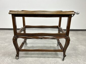 stolík na kolieskach v rokokovom štýl - 9