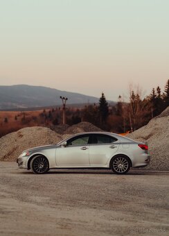 LEXUS IS220D Fsport 160 000km - 9