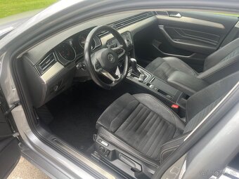 Volkswagen Passat Variant 2.0 TDI ELEGANCE DSG - 9