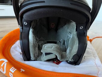 Schuberth C4 pro Magnitudo + zabudovaný SENA SC1 - 9