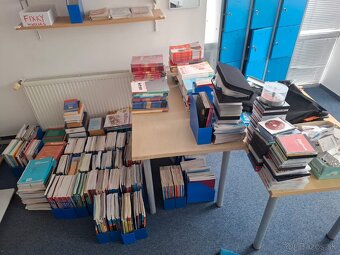 NAJVÄČŠIA PONUKA JAZYKOVEJ LITERATÚRY NA BAZOŠI - 9