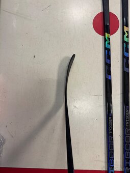UPLNE NOVA PROFI HOKEJKA CCM RIBCOR TRIGGER 9 SIGMATEX - 9