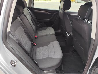 VW Passat 2.0 tdi -- DSG --  187 000 km -- - 9