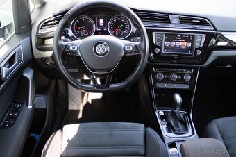 VW Touran Hi-line 100% stav - 9