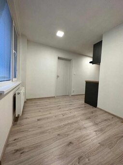 Na predaj 2 izbový byt po kompletnej rekonštrukcii - 9