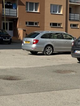 Divoz gb: Škoda Superb 1.6 TDI (2013) – pravostranné riaden - 9