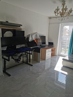 Na predaj poschodový rodinný dom v meste Komárno - 9