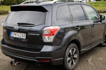 Subaru Forester 2.0i Comfort 4X4 CVT - REZERVOVANÉ - 9