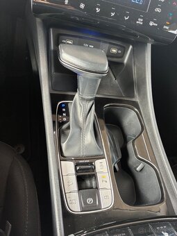 HYUNDAI TUCSON 1.6 CRDi A/T 2021 - 9
