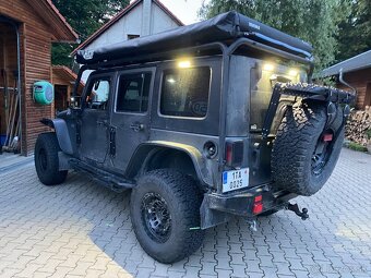 Jeep Wrangler Rubicon 2.8 - 9