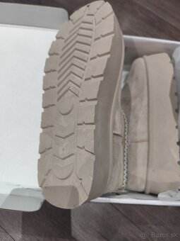Nové dámske  béžové snehule - 9