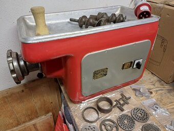 Mlyncek na mäso - 9